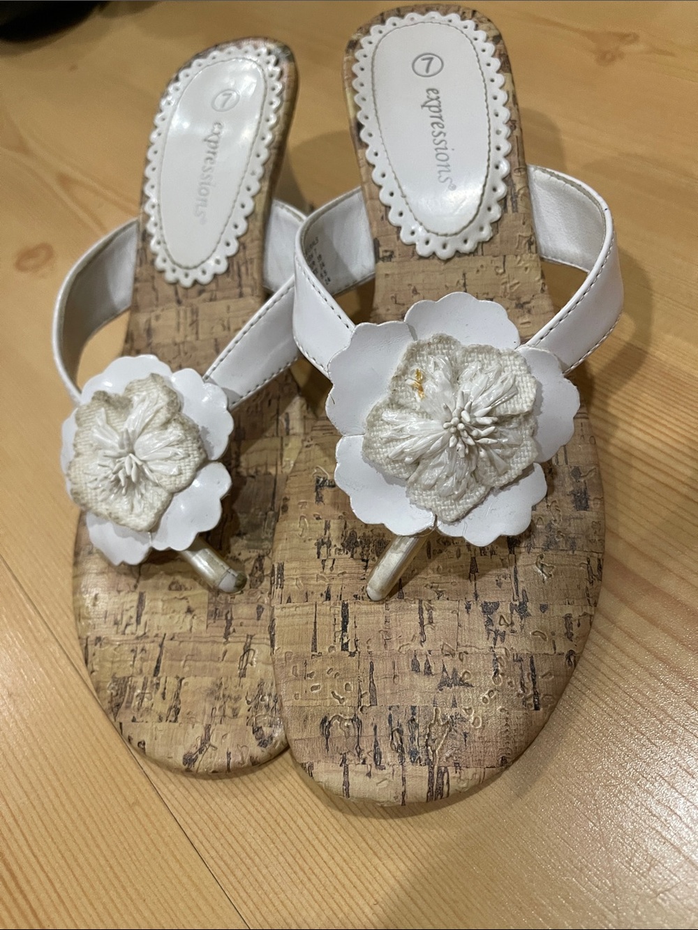 Expressions White Floral Cork-Style Thong Sandals